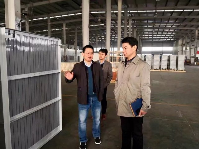 南京市江宁区组织部副部长刘伟来瑞洁特滨江工厂考察 南京市江宁区组织部副部长刘伟来瑞洁特滨江工厂考察