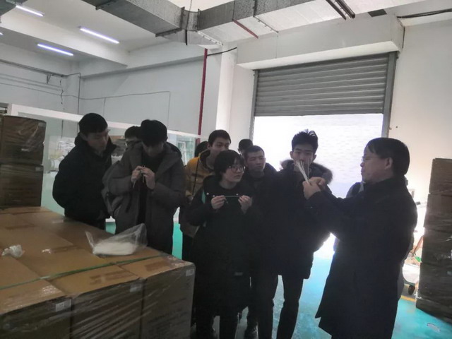 南京工业大学2011学院学生来到江苏膜科技产业园参观 南京工业大学2011学院学生来到江苏膜科技产业园参观