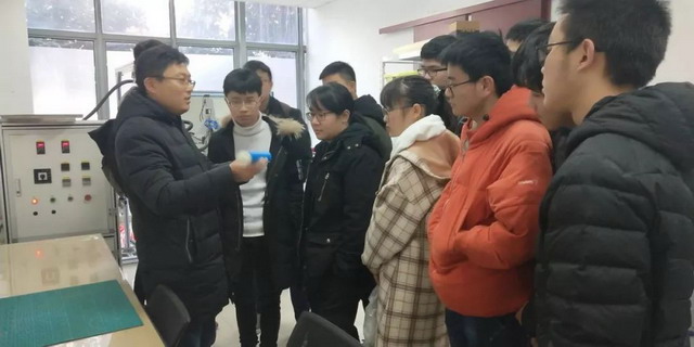 南京工业大学2011学院学生来到江苏膜科技产业园参观 南京工业大学2011学院学生来到江苏膜科技产业园参观