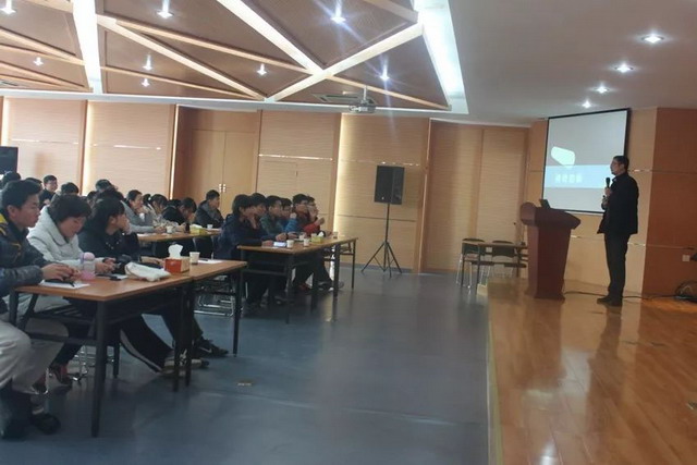 南京工业大学2011学院学生来到江苏膜科技产业园参观 南京工业大学2011学院学生来到江苏膜科技产业园参观