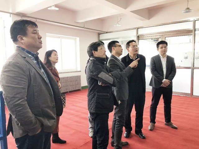 工信部节能司王建雄处长率调研组莅临大连碧菲膜考察 工信部节能司王建雄处长率调研组莅临大连碧菲膜考察