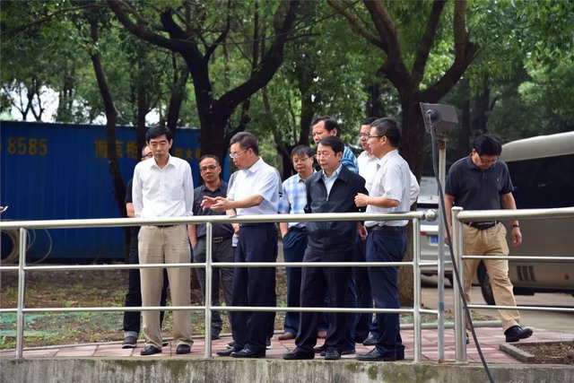 国家发改委环资司任树本司长一行在南京考察中电环保 国家发改委环资司任树本司长一行在南京考察中电环保