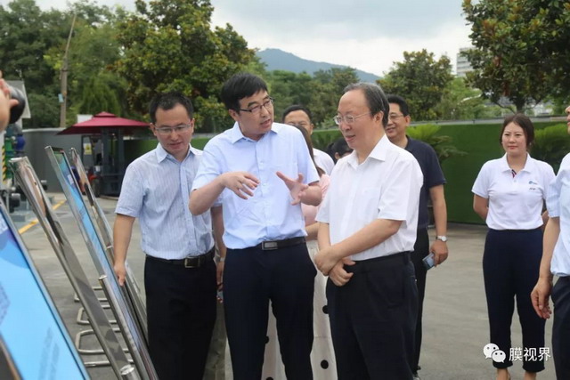 市政协主席一行视察凯米膜玄武湖湖滨水质净化站项目 市政协主席一行视察凯米膜玄武湖湖滨水质净化站项目