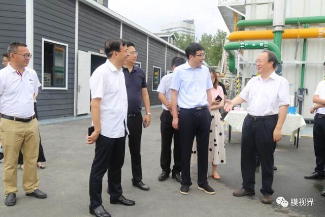 市政协主席一行视察凯米膜玄武湖湖滨水质净化站项目 市政协主席一行视察凯米膜玄武湖湖滨水质净化站项目
