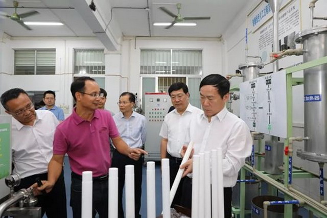 科技部副部长徐南平院士一行在广西调研绿色制糖工程 科技部副部长徐南平院士一行在广西调研绿色制糖工程