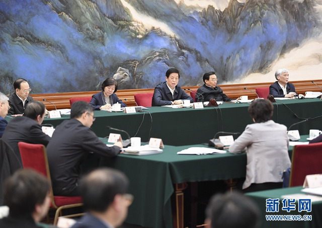 全国人大常委会召开水污染防治法实施情况专家座谈会 全国人大常委会召开水污染防治法实施情况专家座谈会