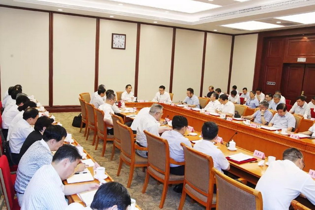　　据中国环境网2019年7月19日讯 7月18日，国家生态环境保护专家委员会（以下简称专委会）在京成立，专委会主任、生态环境部部长李干杰出席成立活动并讲话。他强调，要深入贯彻习近平生态文明思想，切实发挥好专委会决策支撑作用，群策群力推动建设美丽中国。